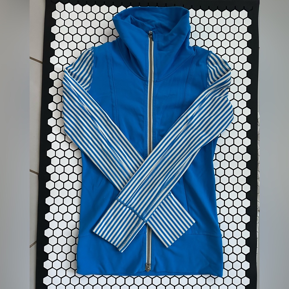 Lululemon Daily Yoga Jacket in Beaming Blue Stripe
